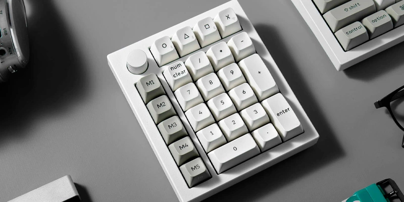 1713845223ban-phim-co-khong-day-numpad-keychron-q0-max-shell-white-02-jpg