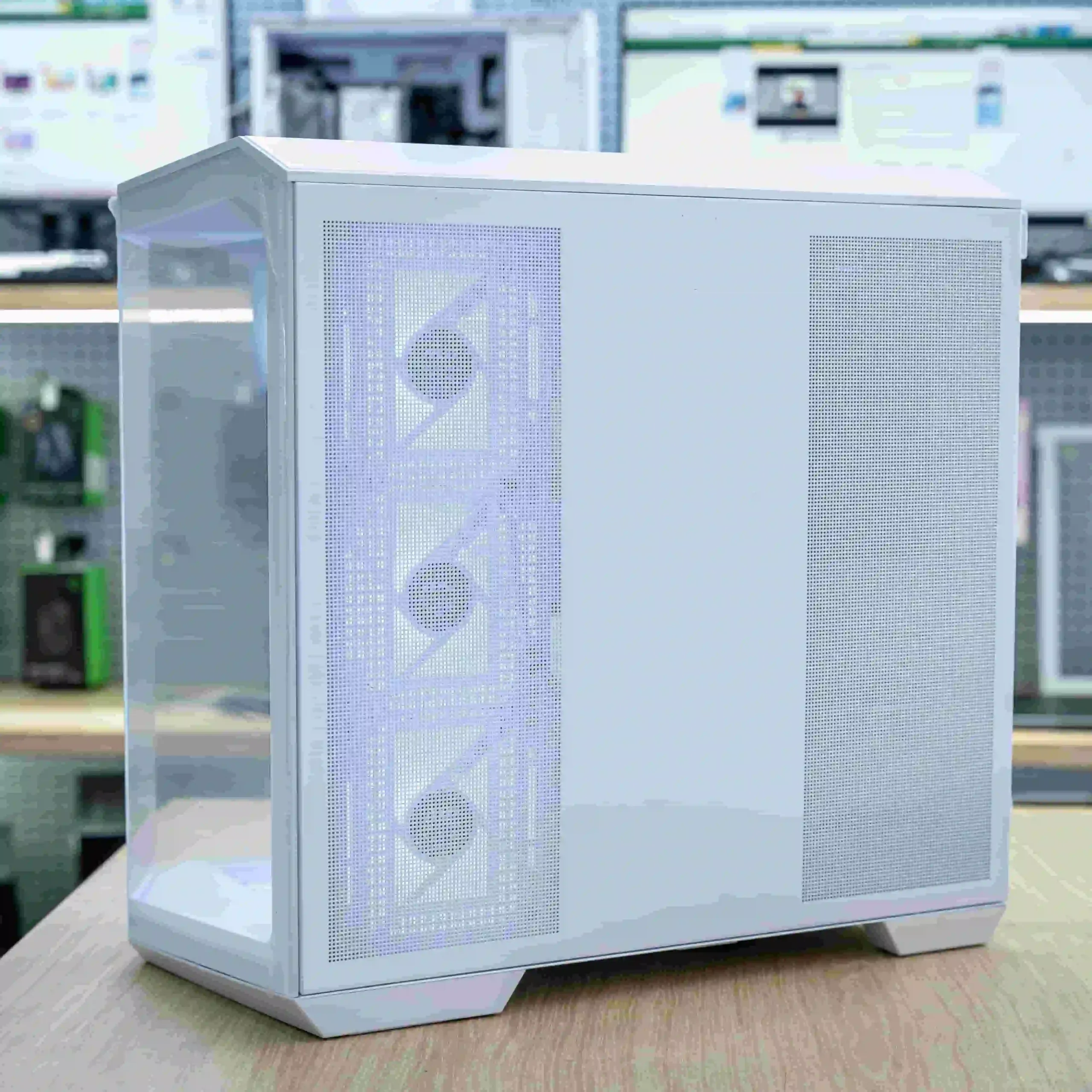 nnn9011 PC MSI i5K-5070 White ( i5-14600K, RTX 5070 OC 12GB, Ram 32GB DDR5, SSD 1TB, 850W )